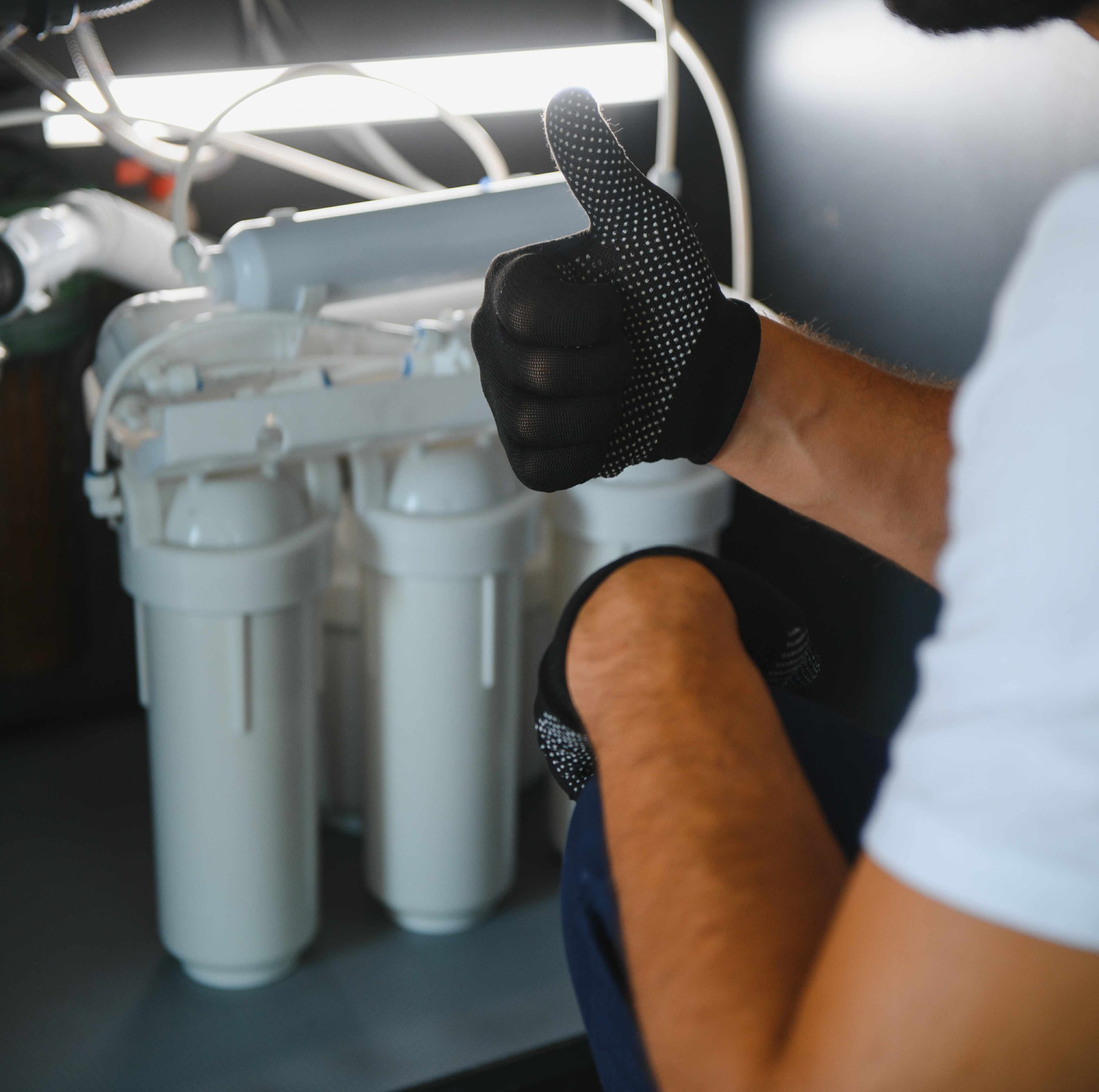 Replacing water filters