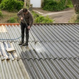 Cleaning the roof base