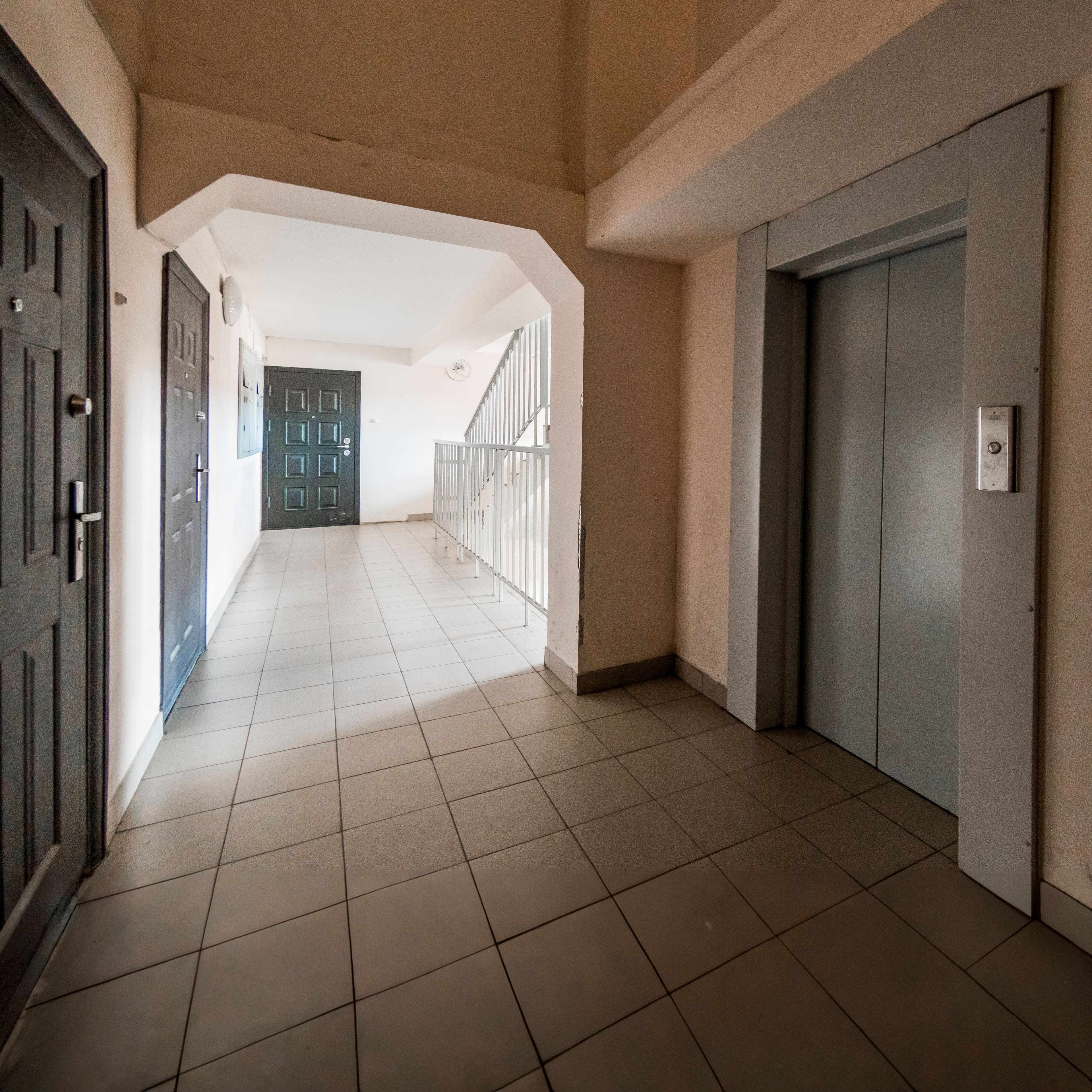 Sissepääsude ja ühiskasutatavate alade puhastamine