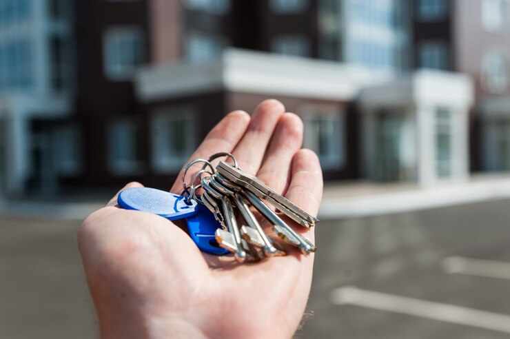 Manufacture of all types of keys with chip and remote