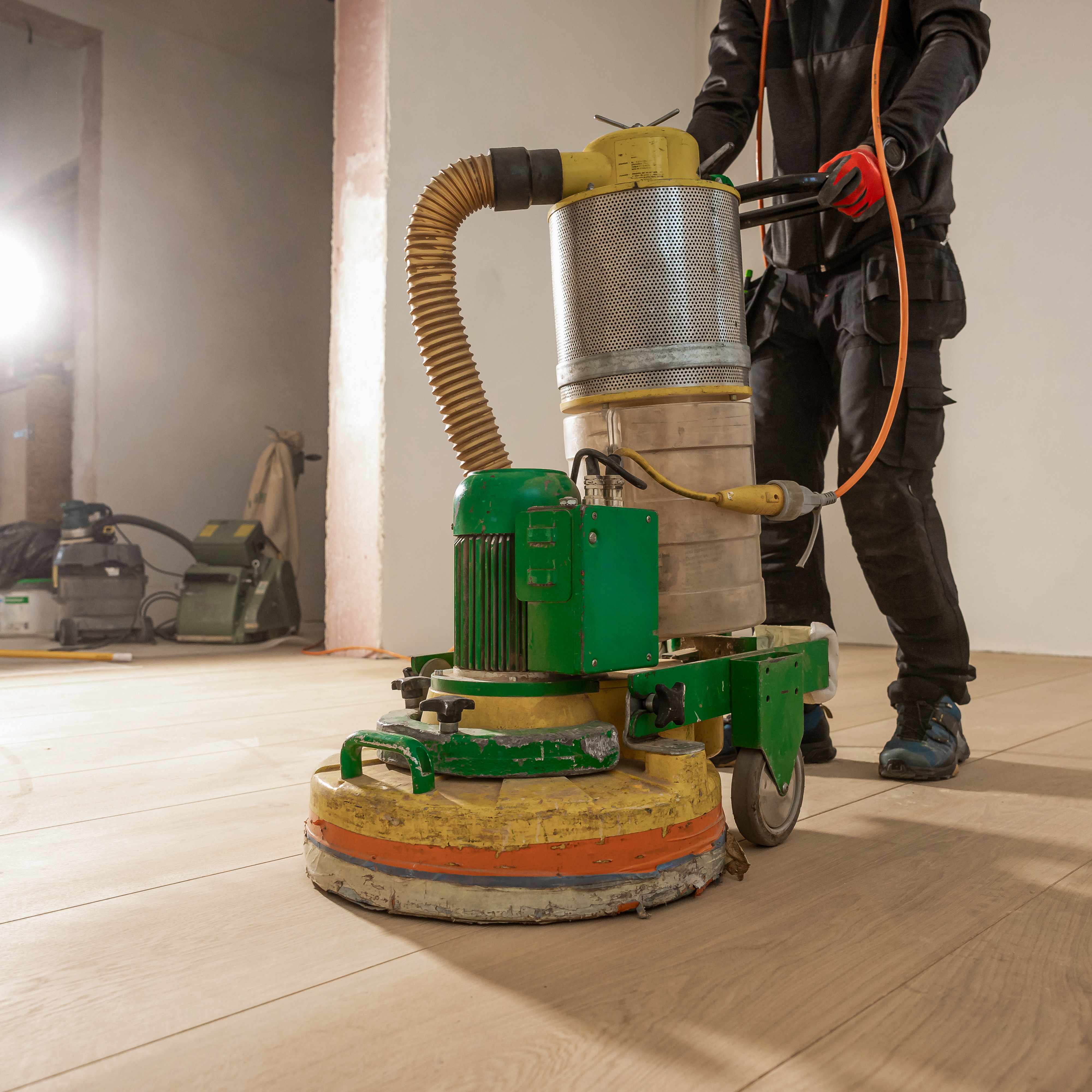 Polishing of flooring and screeds