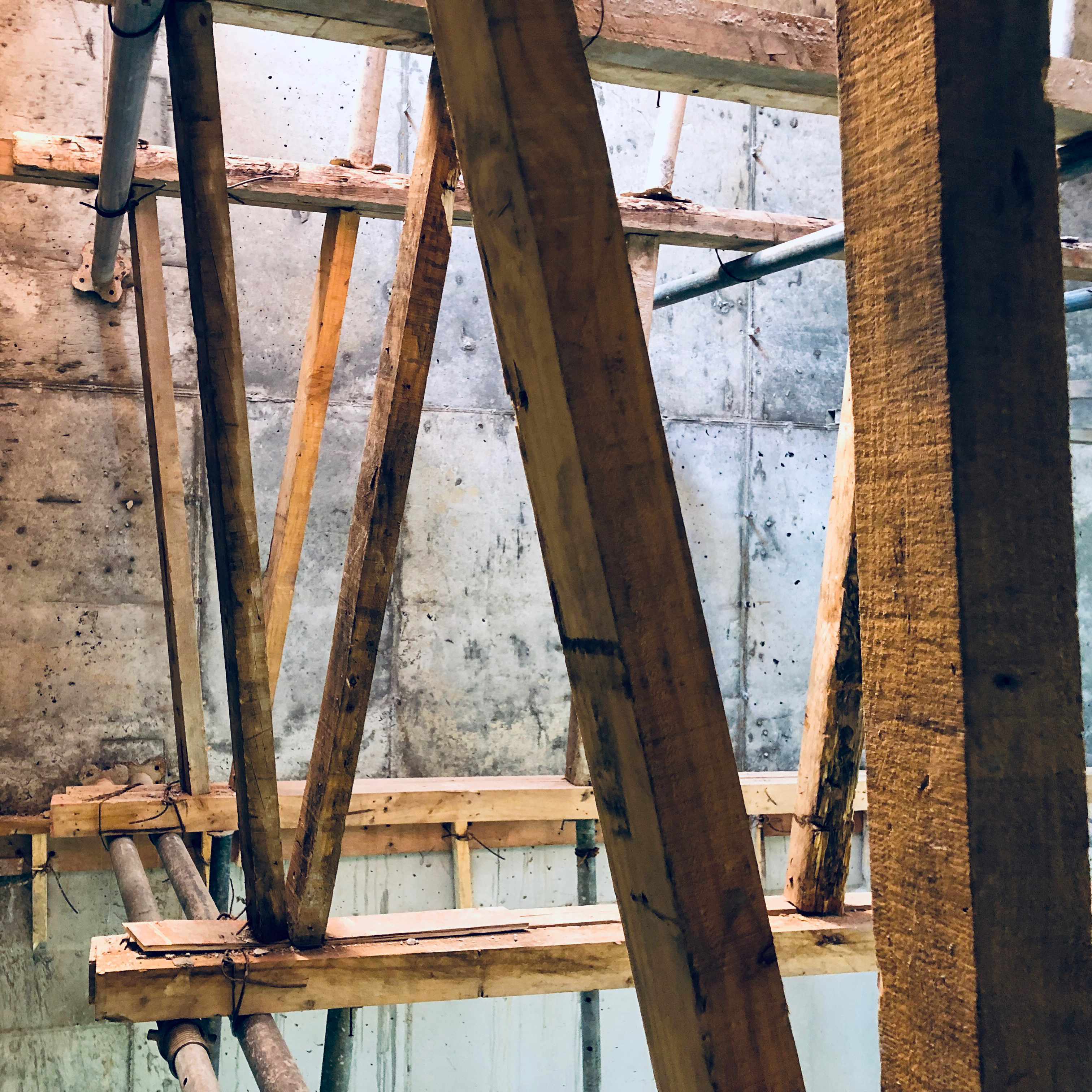 Dismantling of old beams